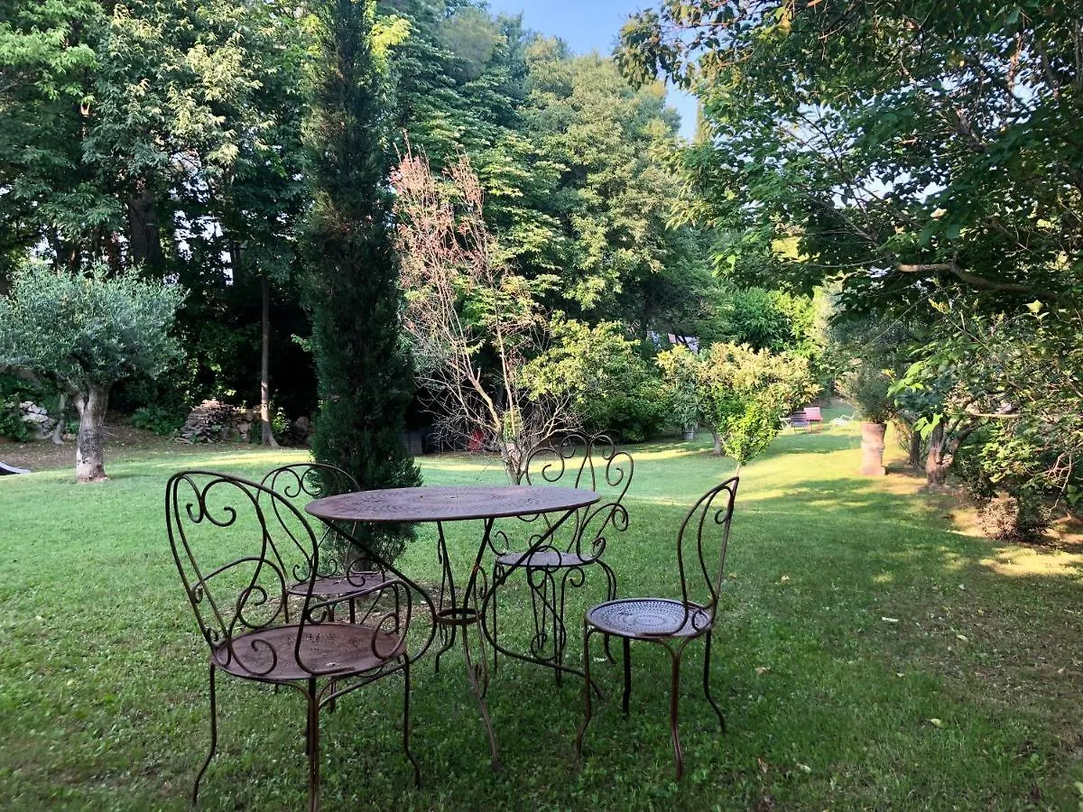 B&B Villa Roumanille Aix-en-Provence Alojamento de Acomodação e Pequeno-almoço