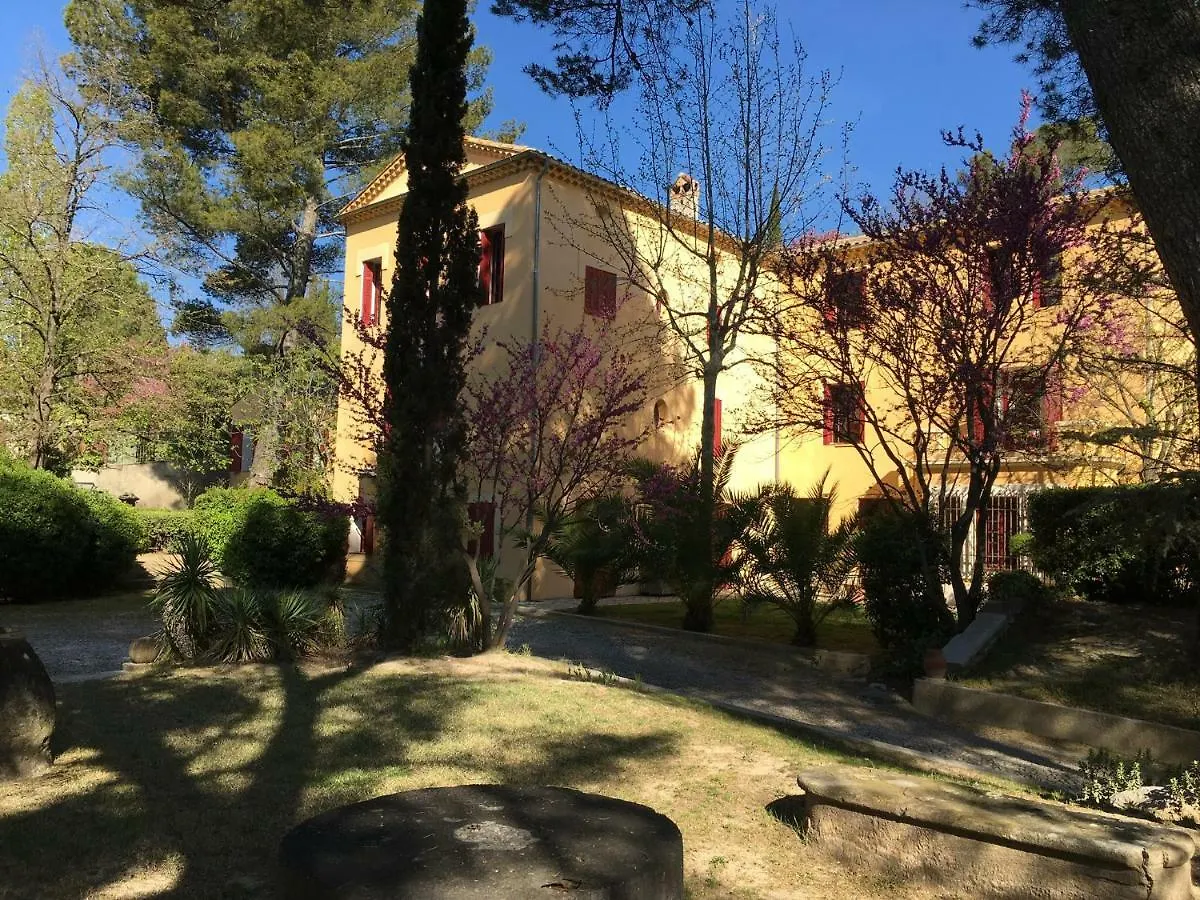 B&B Villa Roumanille Aix-en-Provence Alojamento de Acomodação e Pequeno-almoço